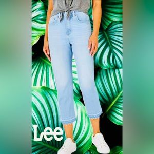 Lee-Woman’s Legendary regular fit high rise released hem crop Jean